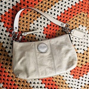 Y2K Coach Pastel Yellow Patent Leather Vintage Small Baguette Shoulder Bag